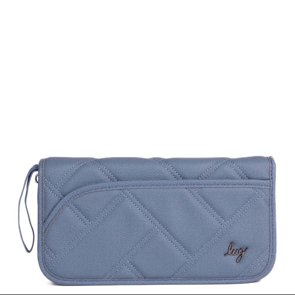 Lug Quilted Blue Wristlet